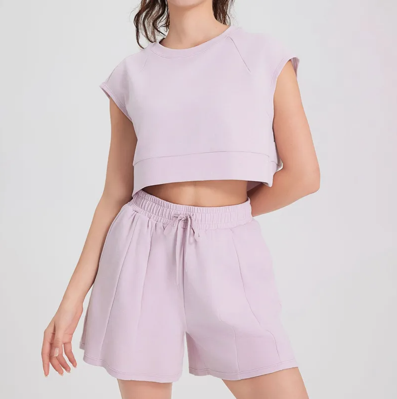 Women's 2-Piece Athletic Outfit Set – Crop Top & Pocketed Shorts | OEM/ODM Summer Activewear